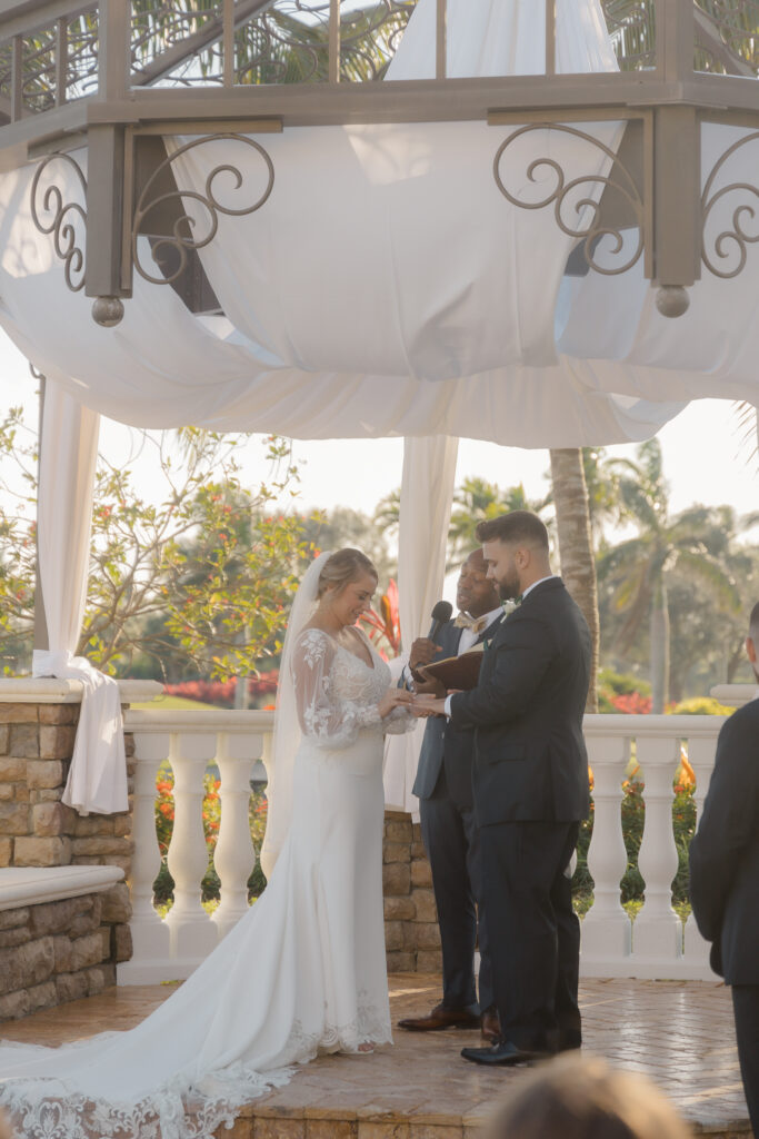 wedding ceremony at heritage bay golf and country club